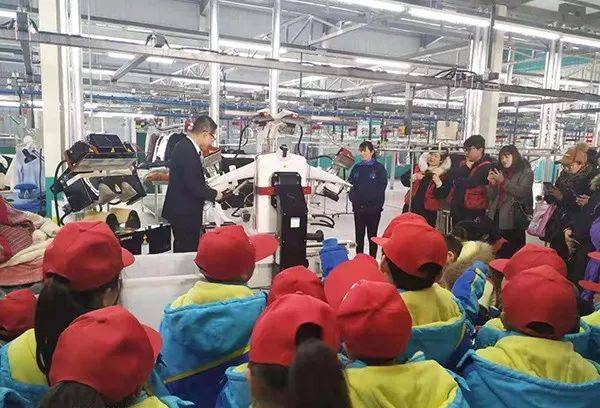 科技賦能，潔凈未來 校園小記者探秘三毛洗衣中央工廠